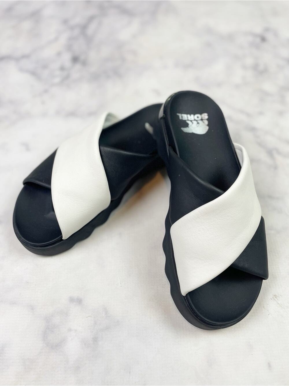 Sorel Viibe Crisscross Strap Flatform Slide Sandals Black White Sporty Sz 9